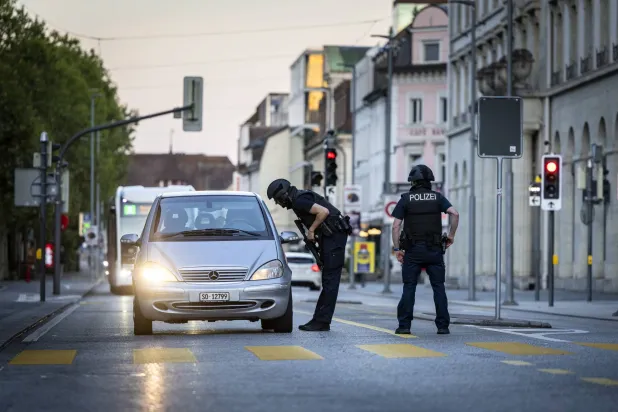 Tir de masse lors d’une fête en Suisse… Un mort, plusieurs blessés et un vaste dispositif de sécurité