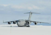 Un missile est en route : une alerte russe modifie la trajectoire d’un avion américain au-dessus de l’Antarctique