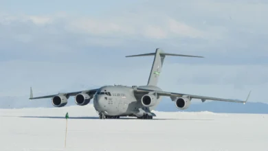 Un missile est en route : une alerte russe modifie la trajectoire d’un avion américain au-dessus de l’Antarctique
