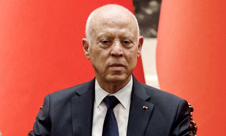 Une approche globale pour déjouer les réseaux du chaos : Kaïs Saïed resserre l’étau sur les Frères musulmans en Tunisie
