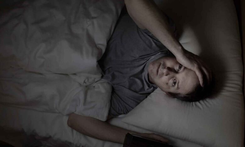 Une étude révèle que les interruptions du sommeil à la cinquantaine pourraient signaler précocement un risque de démence