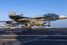 Washington frappe Kharg, tandis que Téhéran attaque les forces américaines en Jordanie
