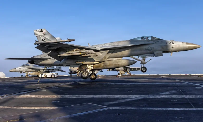 Washington frappe Kharg, tandis que Téhéran attaque les forces américaines en Jordanie