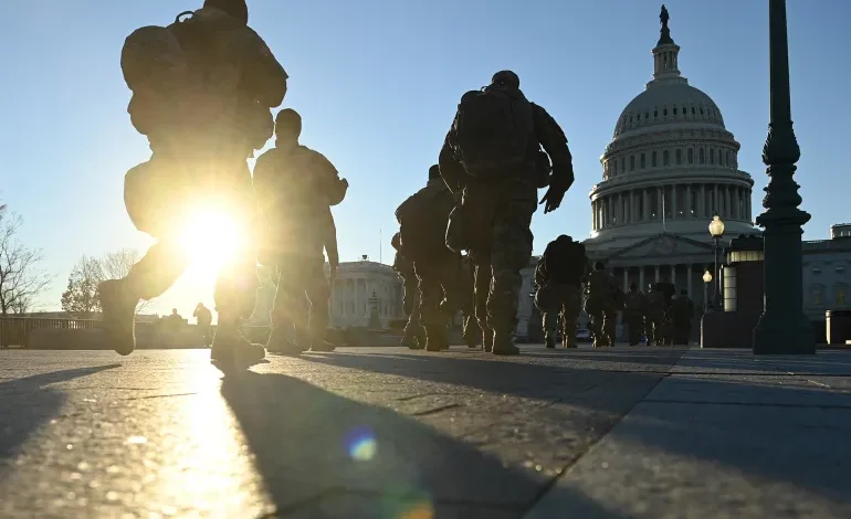 Chaîne NewsNation : le rôle des médias américains dans la mise en lumière de l’extrémisme islamiste et de la fracture partisane à Washington