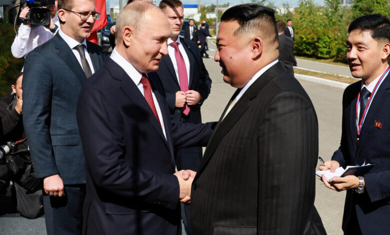 Kim rend hommage à ses forces à l’étranger : la Corée du Nord se prépare à accroître son soutien à Moscou