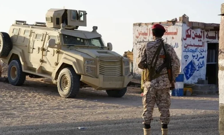 L’armée yéménite reprend des positions stratégiques à Taïz aux mains des Houthis