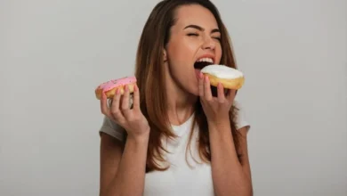 Sueurs nocturnes après avoir mangé des sucreries : est-ce un signe de diabète ?