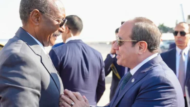 Al-Burhan échange-t-il des territoires soudanais contre le soutien de l’Égypte ? Al-Sissi étend son influence, tandis que l’or soulève des questions de souveraineté et de coût de la guerre
