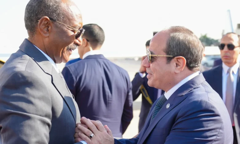 Al-Burhan échange-t-il des territoires soudanais contre le soutien de l’Égypte ? Al-Sissi étend son influence, tandis que l’or soulève des questions de souveraineté et de coût de la guerre