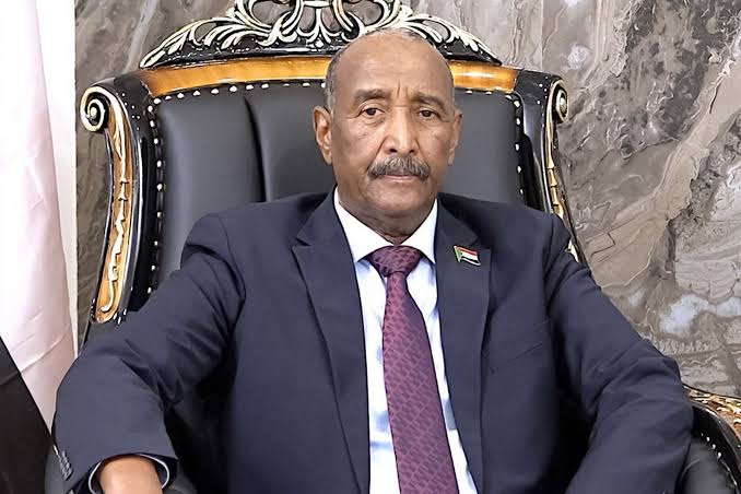 Al-Burhan face à la contestation : les armes ne mettent pas fin à la guerre, le mot-dièse Ikhtana ouvre le débat sur la responsabilité