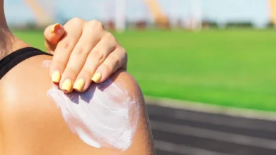 Crèmes solaires sur TikTok : attention aux conseils qui peuvent mettre la peau en danger