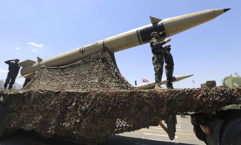 Du missile à l’intermédiaire : Washington examine les réseaux de soutien iranien aux Houthis