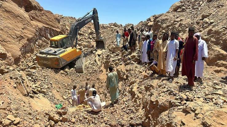 L’Égypte mise en cause après le bombardement d’une mine d’or soudanaise : al-Burhan fait-il payer son alliance avec al-Sissi par le sang et les richesses des Soudanais ?