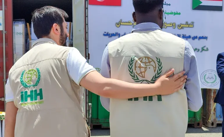 La Turquie au Soudan : l’aide humanitaire en vitrine, des capacités militaires qui alimentent une guerre sans fin