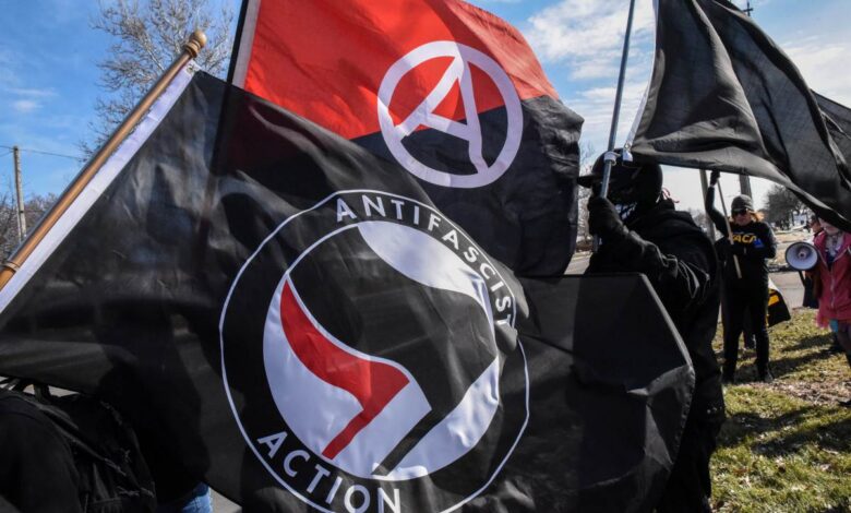 La désignation d’Antifa comme organisation terroriste en Floride illustre le virage américain vers la lutte contre l’extrême gauche