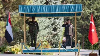 Le masque de la souveraineté tombe : la réalité du transit des armes turques et de la dépendance militaire des généraux de Port-Soudan