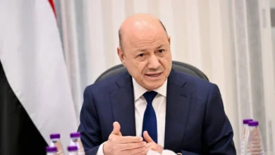 Les Houthis annoncent avoir pris le contrôle de la résidence de Rachad Al-Alimi dans sa région natale de Taëz