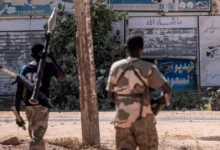 Guerre de la terre brûlée et accusations d’utilisation d’armes chimiques : l’armée soudanaise fait-elle face à son plus grand défi en matière de responsabilité depuis le début du conflit ?