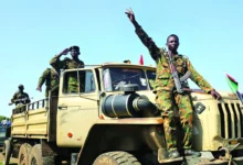 Sharq Al-Owainat au cœur des calculs militaires : que révèlent les mouvements aériens sur la dimension régionale de la guerre au Soudan ?