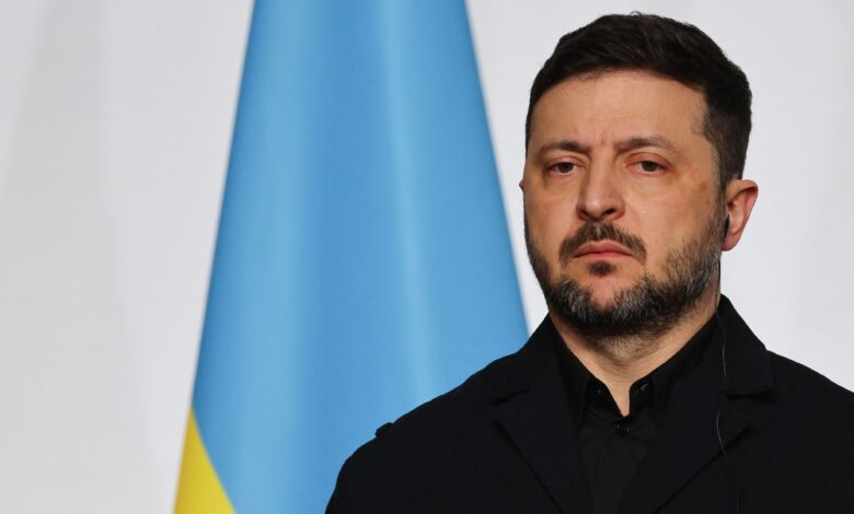 Zelensky confirme le retour de 270 prisonniers ukrainiens, Moscou salue la médiation émiratie